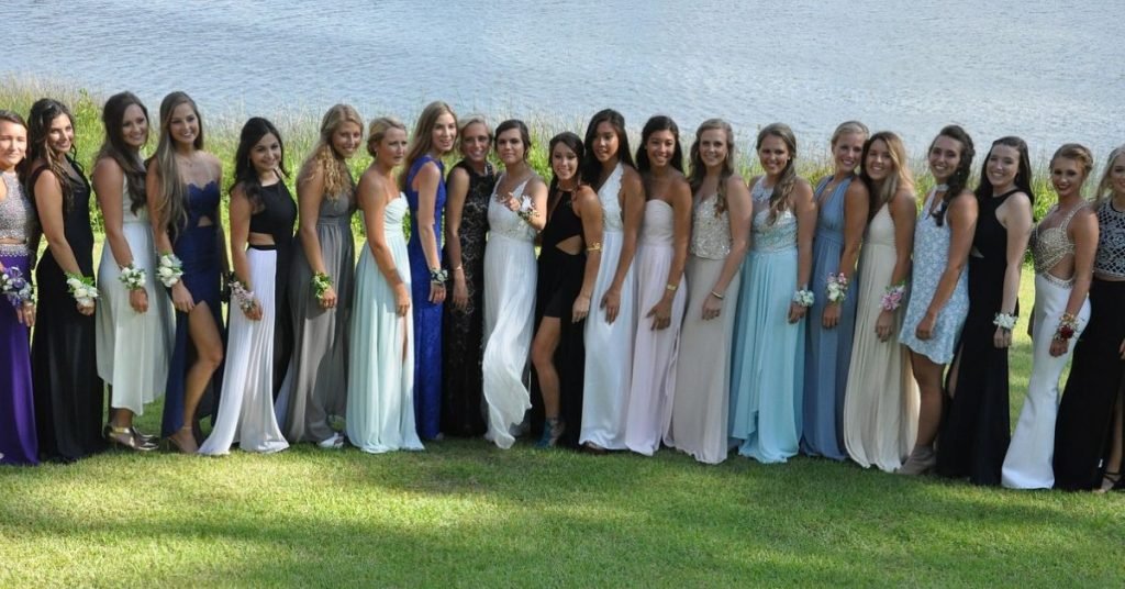 group limo for prom